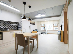Bright Gangnam APT 3bedroom STN 3min